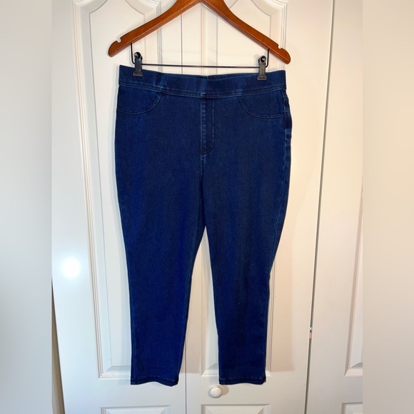 Time And Tru Women's Blue Denim Jeggings. Like New.  Large. - Picture 5 of 5